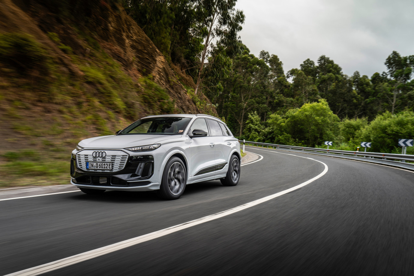 Audi Q6 e-tron 542 Km menzili aştı!.. 