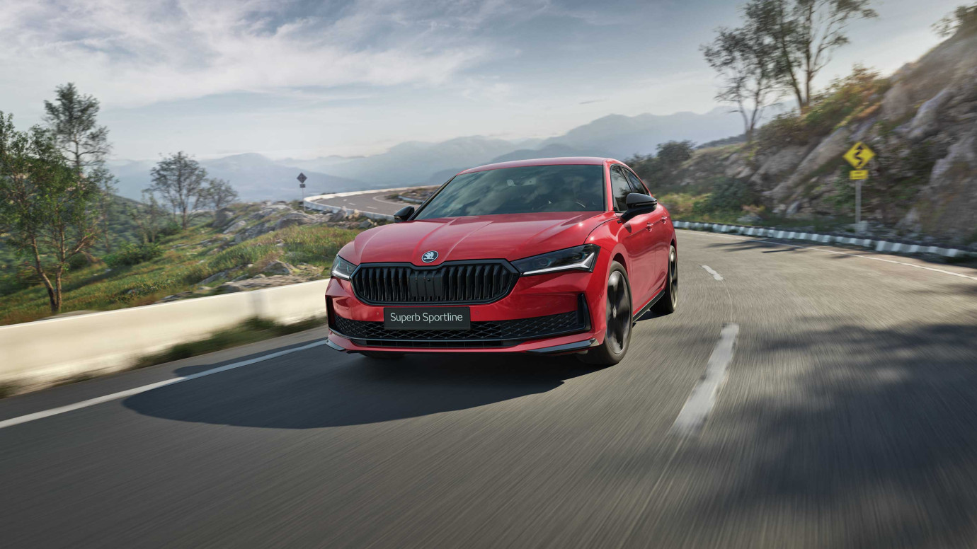 Škoda Superb Sportline MHEV Satışa Sunuldu