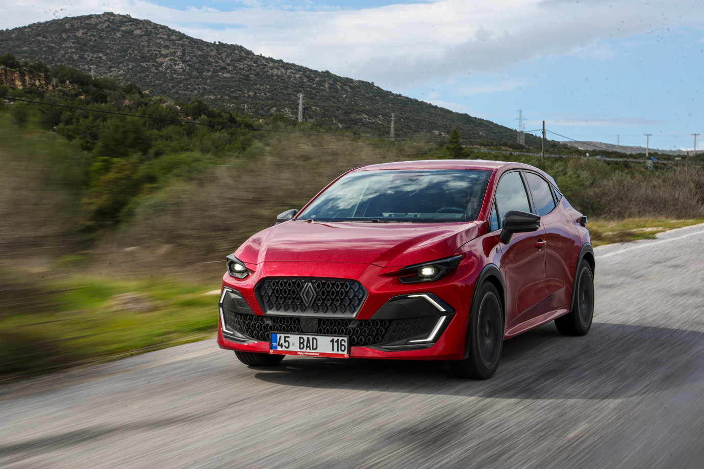 Renault liderliğe ilk çeyrekte de devam etti!.. 