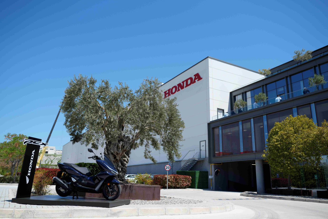 Honda üretimle Türkiye'ye döndü'.. 