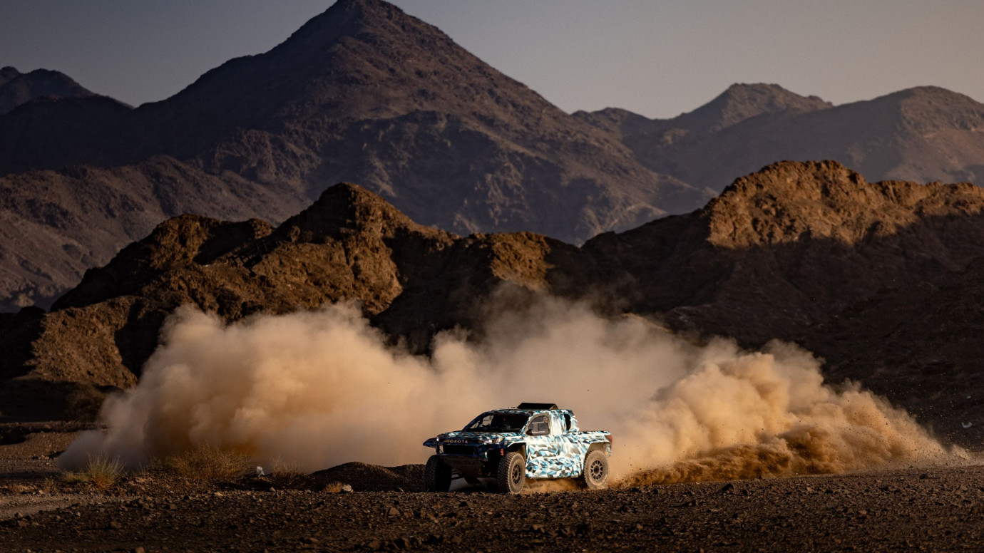 Toyota Hidrojen Yakıt Hücresi Teknolojisiyle  Dakar Rallisi’nde