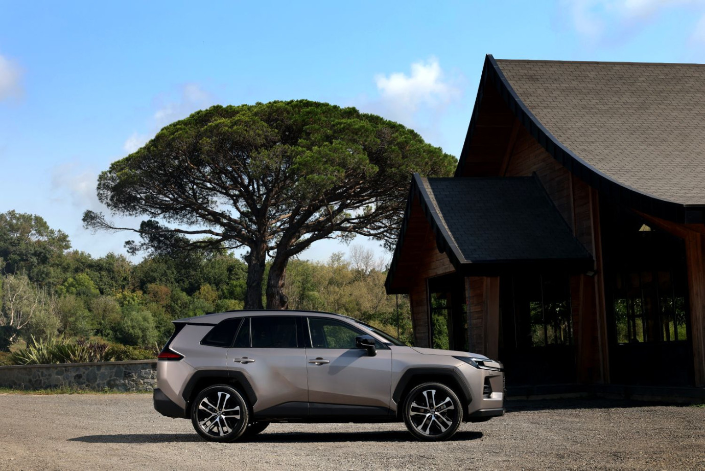 Yeni RAV4 Hybrid son çeyrekte  Türkiye’de