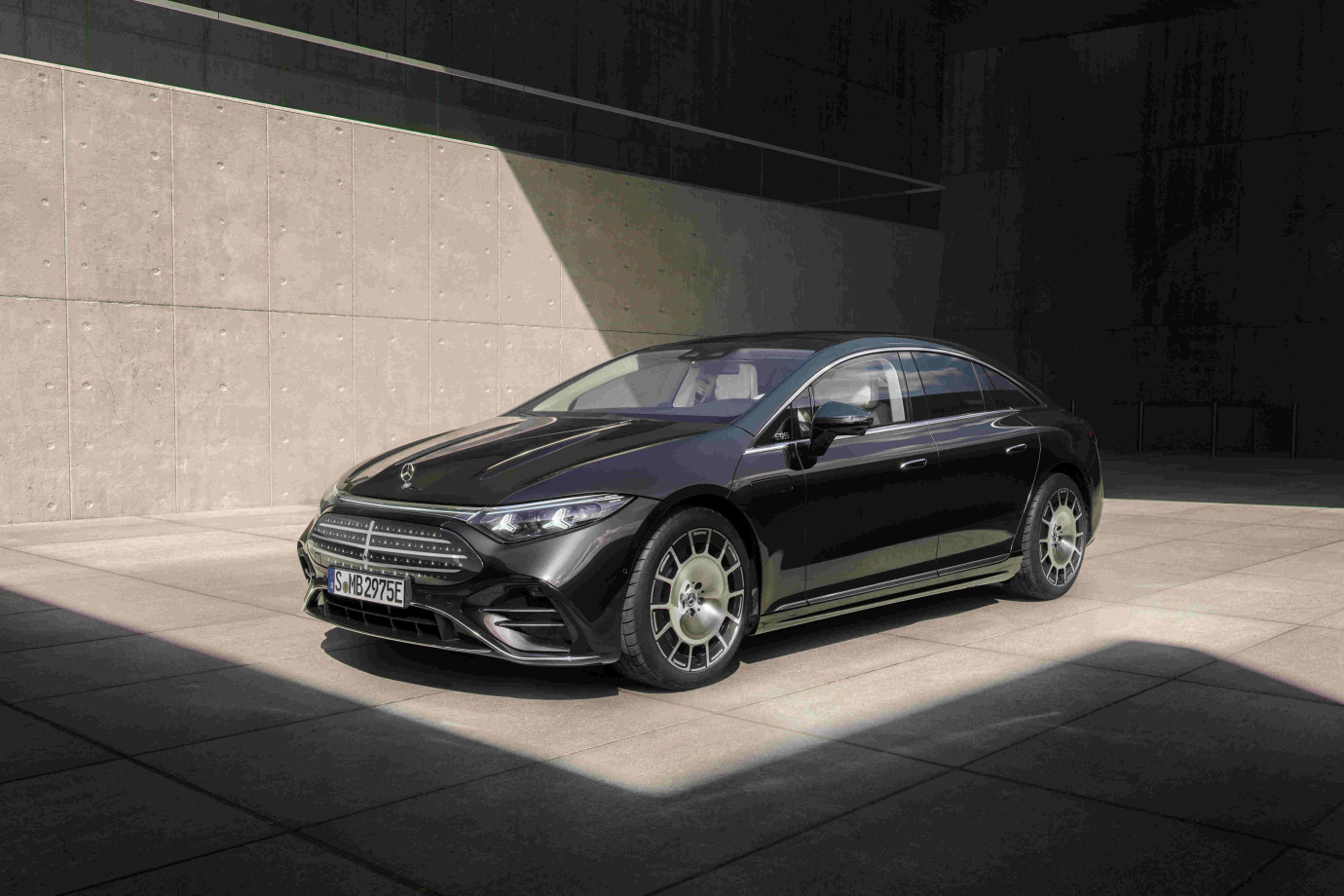 EQS 500 4MATIC FL Inspiration, Türkiye’de satışa sunuldu.