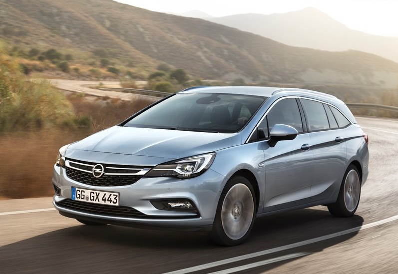 Opel Astra Sport Tourer de Almanya’da !