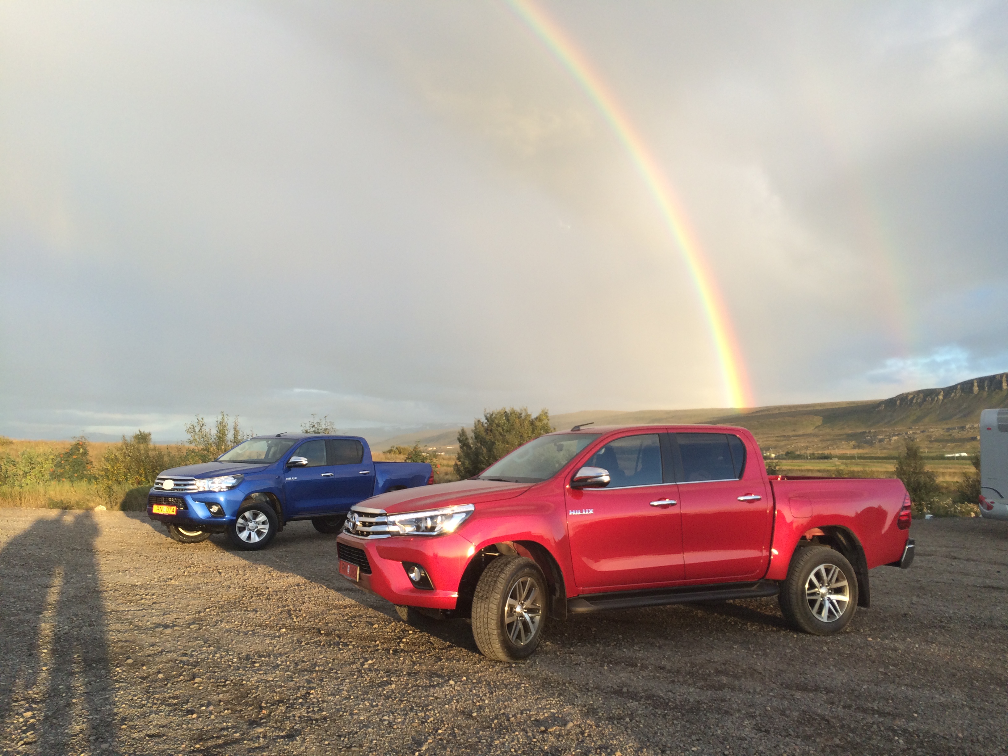 YENİ TOYOTA HILUX, SUV VE  OFF-ROAD YETENEKLERİYLE GELİYOR!