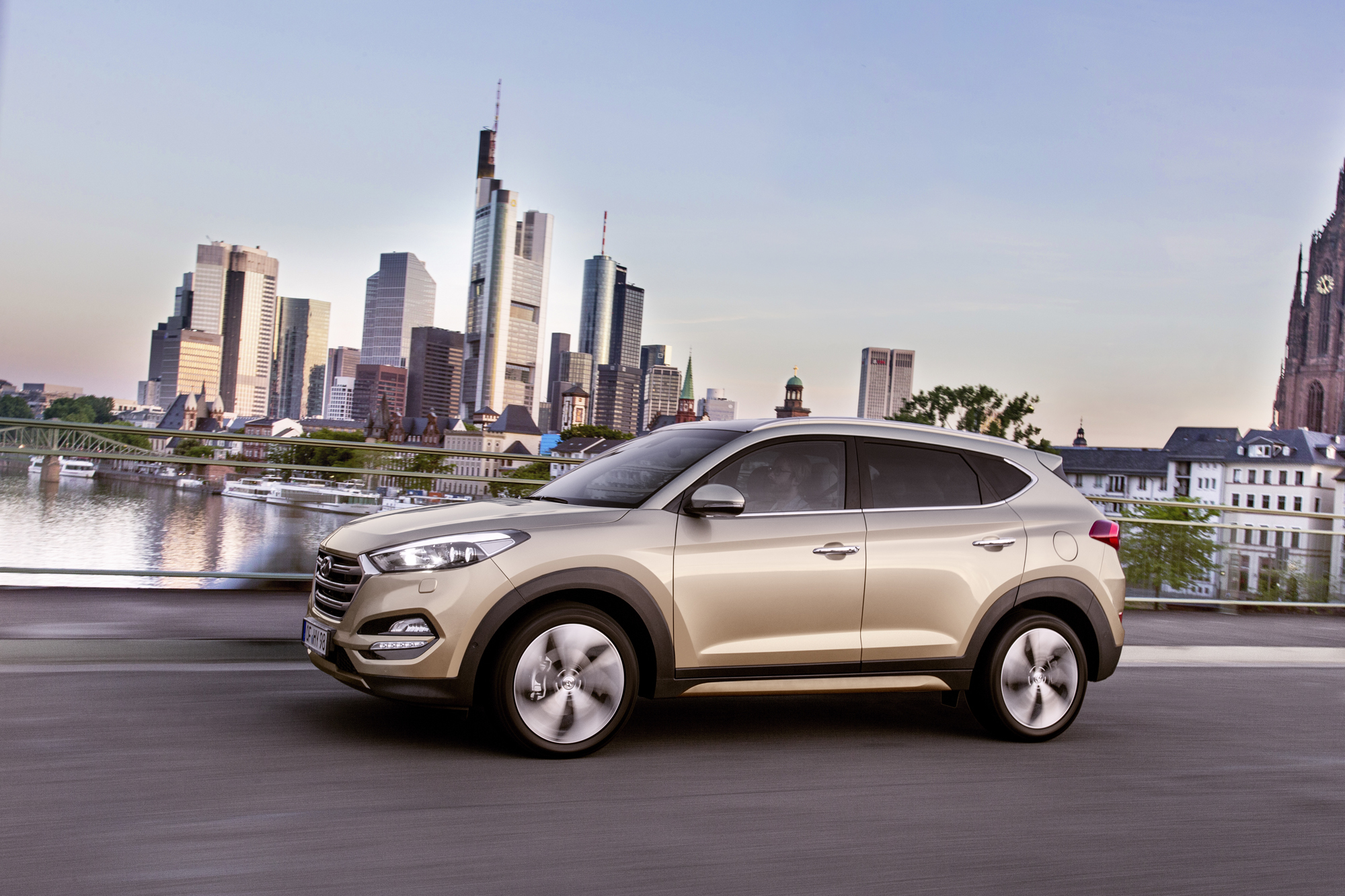 Hyundai Tucson'un gözü yılın otomobili ödülünde