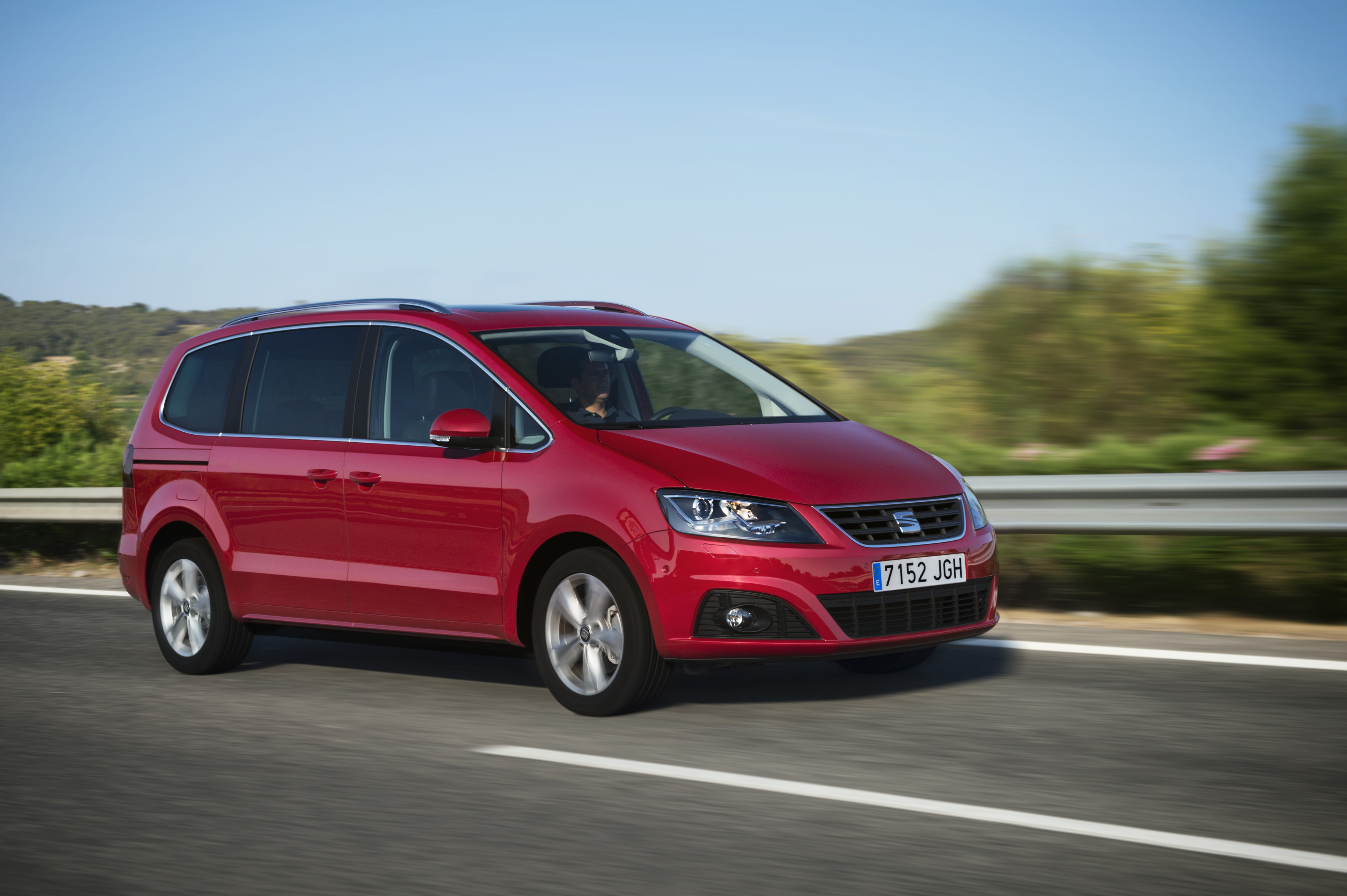 Yeni Seat Alhambra iddialı geliyor
