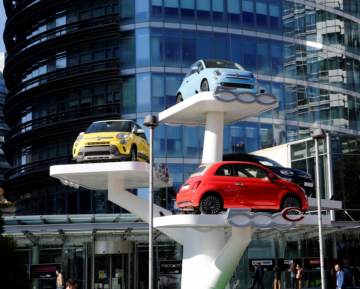 Fiat 500 aile ağacı Kanyon'da sergileniyor