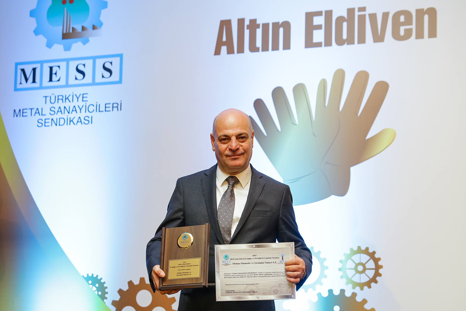 Otokar'a ''Altın Eldiven'' ödülü