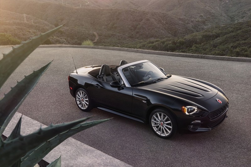 Yeni Fiat 124 Spider tanıtıldı !