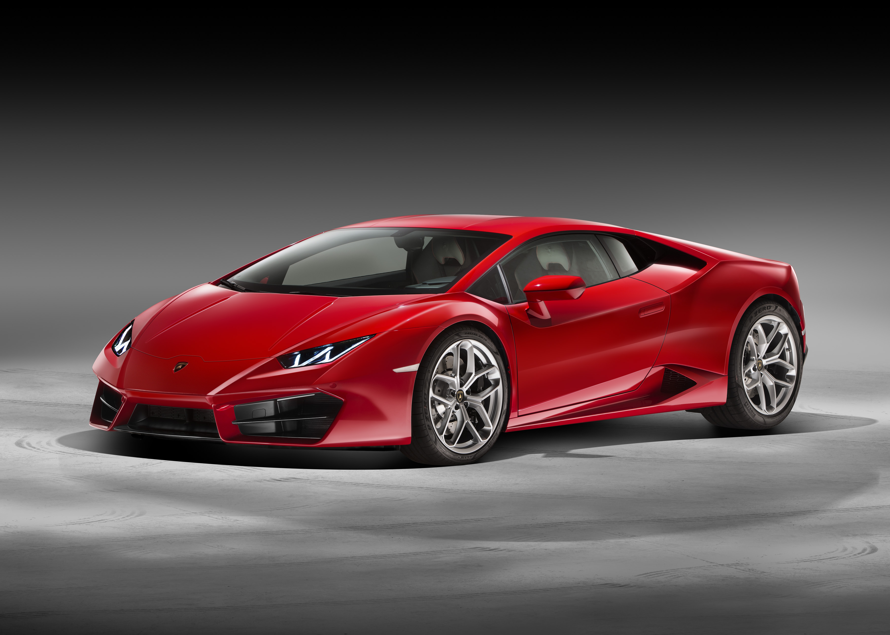 Yeni arkadan itişli Huracan LP 580-2 tanıtıldı