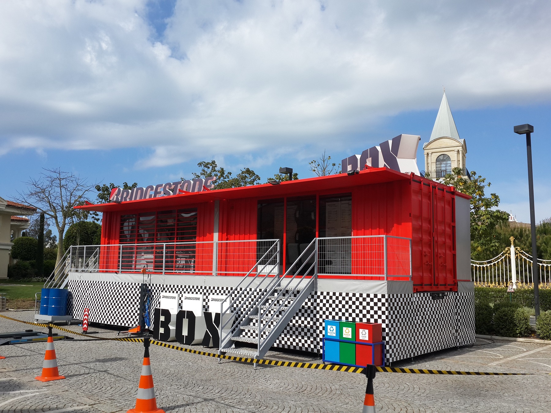 Aracınızı kışa hazırlayan Bridgestone BOX, Maslak'ta