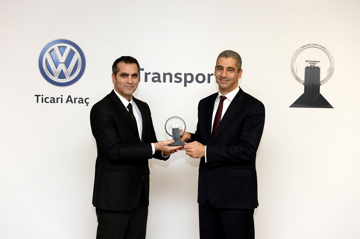 Transporter, üçüncü Uluslararası Yılın Ticari Aracı Ödülü'nü aldı
