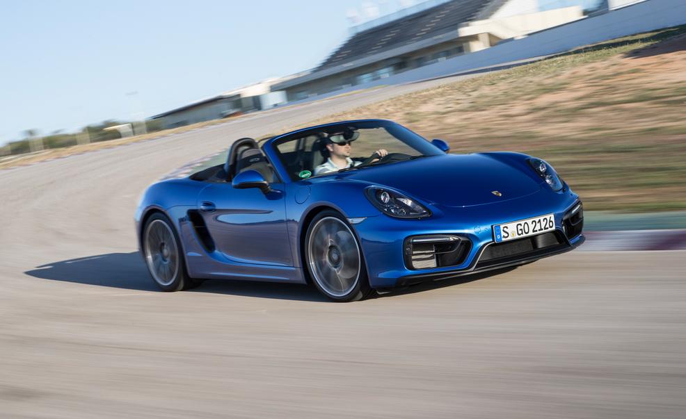 Porsche, ortadan motorlu araçlarının isimlerini değiştiriyor