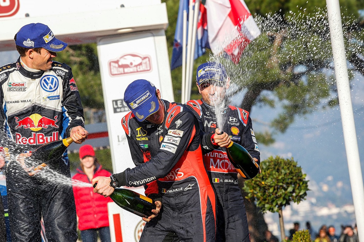 Yeni Hyundai i20 WRC, ilk yarışta podyumu gördü