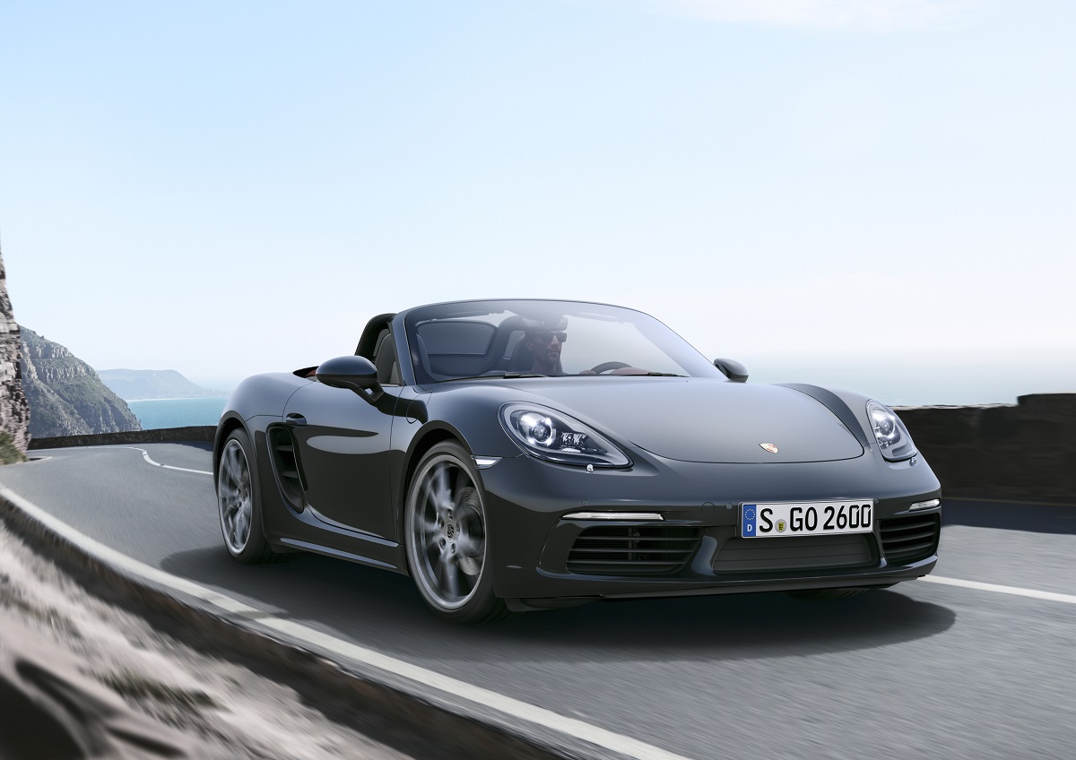 Porsche'nin yeni roadster'ı Boxter tanıtıldı