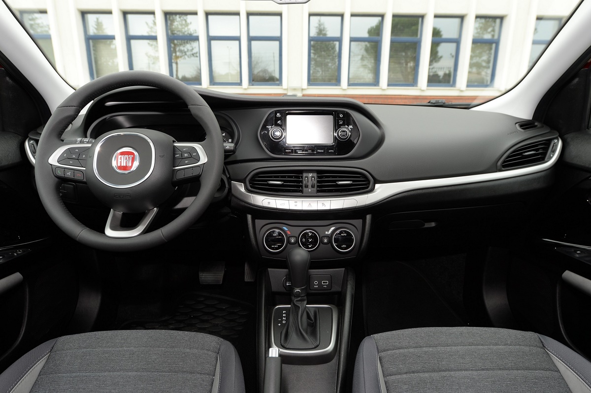 Fiat Egea'nın benzinli-otomatik versiyonları da satışta!