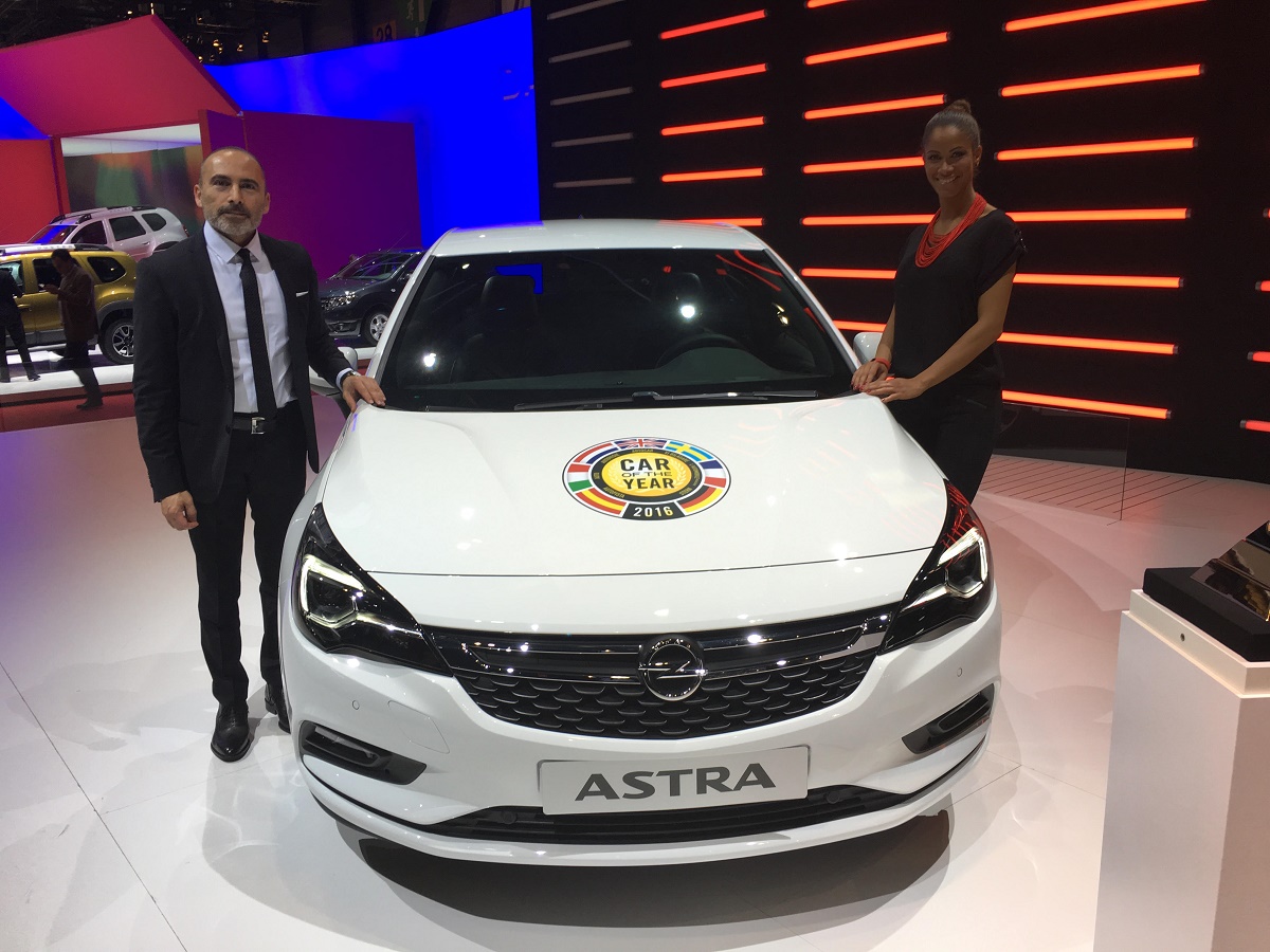 Opel Cenevre'de dikkatleri üzerlerine topluyor