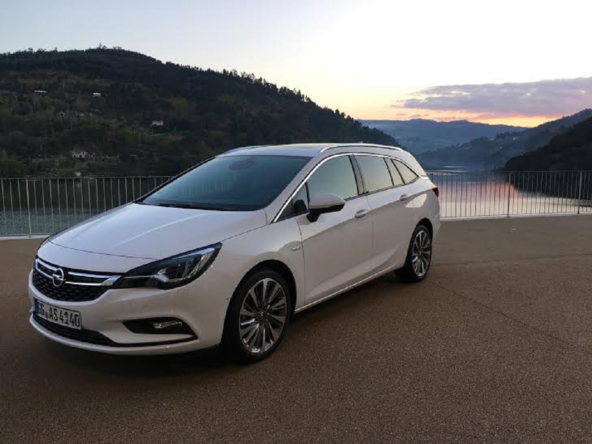 Yeni Opel Astra Sports Tourer satışa sunuldu
