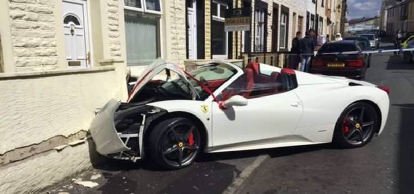 Ferrari’ye yazık oldu