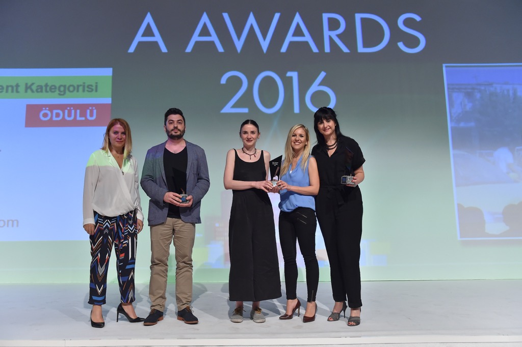 Trafik hayattır projesine 2 ödül