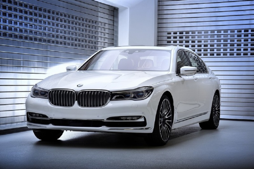 İki özel BMW 7 Serisi geliyor