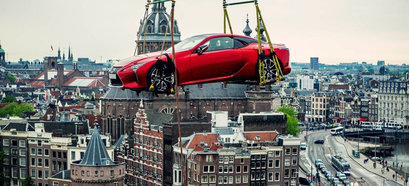 Lexus LC 500 Avrupa'yı geziyor