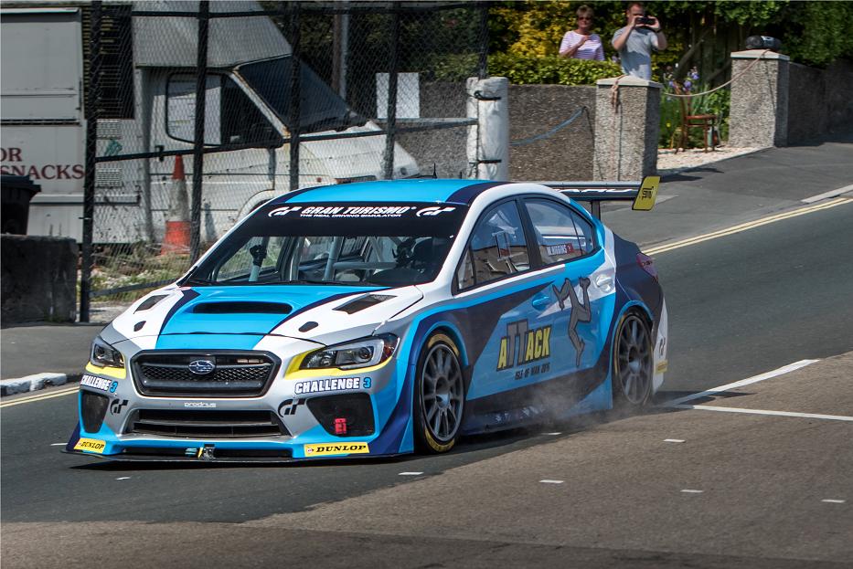 WRX STI'dan Isle Of Man'da tur rekoru