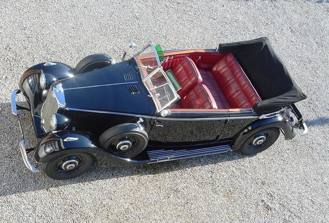 Hitler'in makam aracı satılıyor