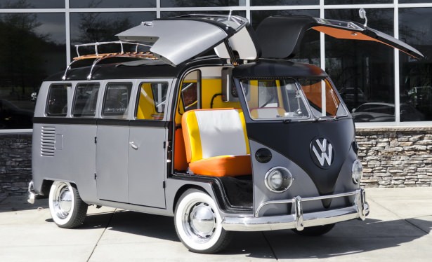 Volkswagen Type 2' ile 'Geleceğe Dönüş'