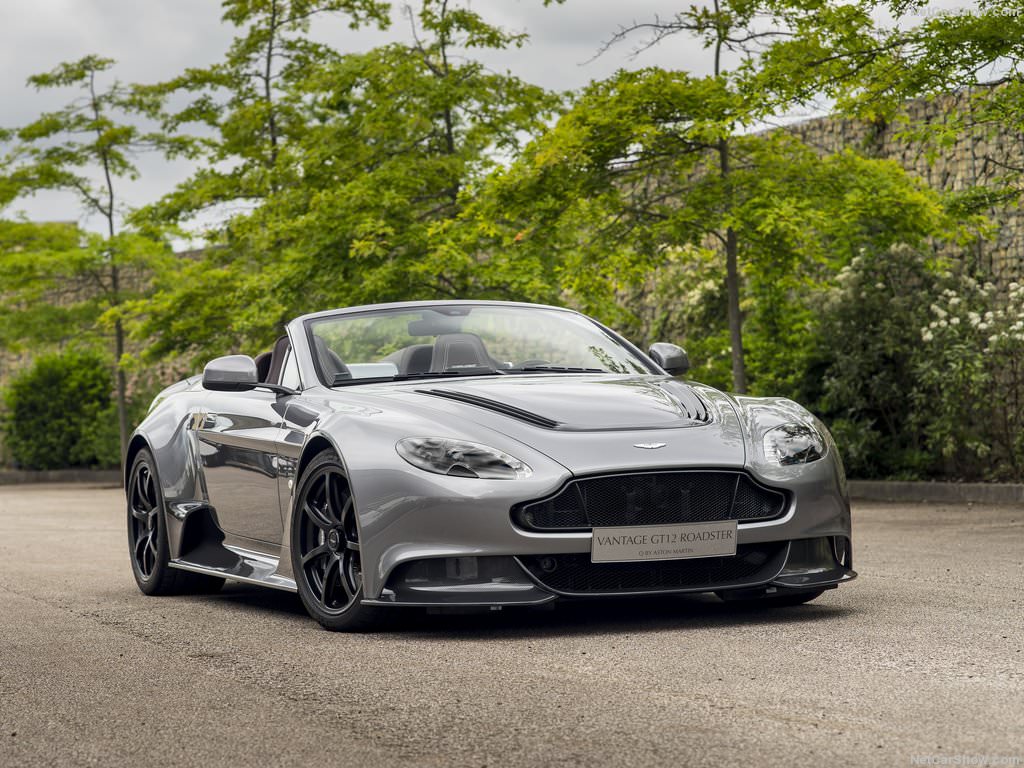 Aston Martin Vantage GT12 Roadster göz doldurdu