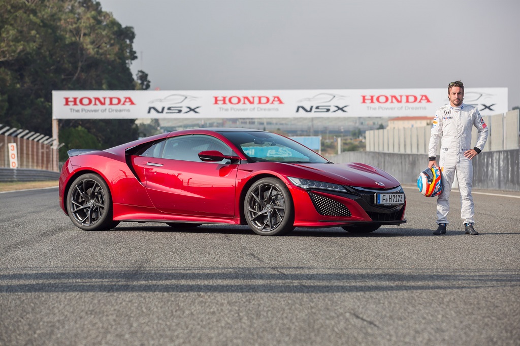 Fernando Alonso yeni NSX’in sınırlarını zorladı