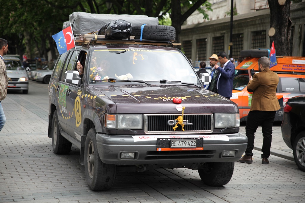 Dostluk ve Barış Rallisi'nde 10 bin 500 km yaptılar!
