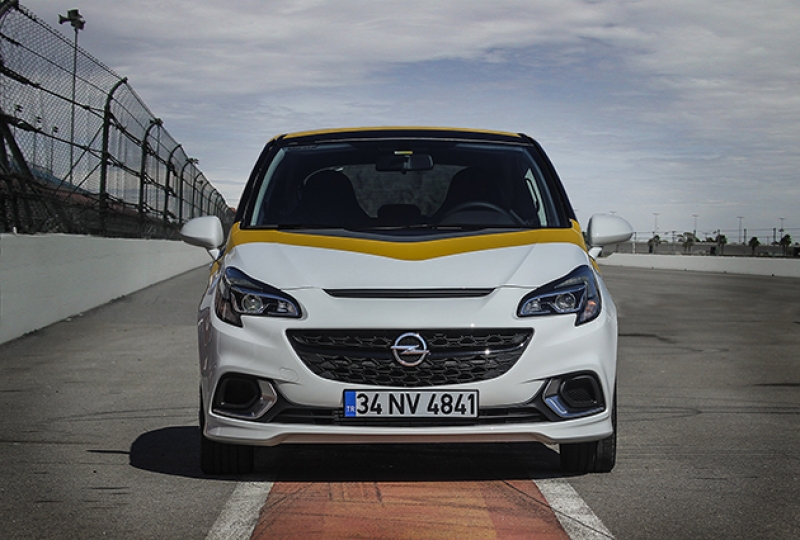 Darbe, Opel Corsa OPC Cup'ı da vurdu!