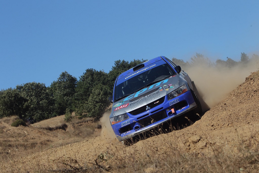 Simin Bıçakcıoğlu, Yeşil Bursa Rallisi'ni avantajlı bitirdi