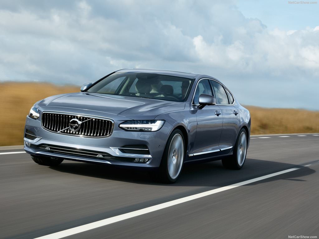 Yeni Volvo S90 Türkiye'de satışa sunuldu