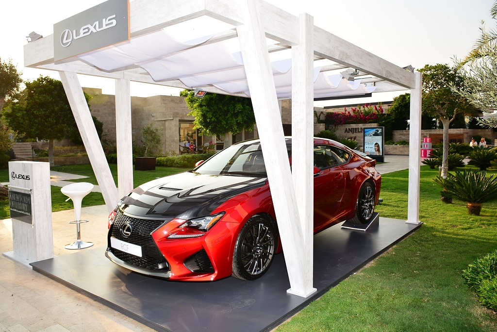 Lexus yazı Bodrum ve Çeşme'de geçiriyor