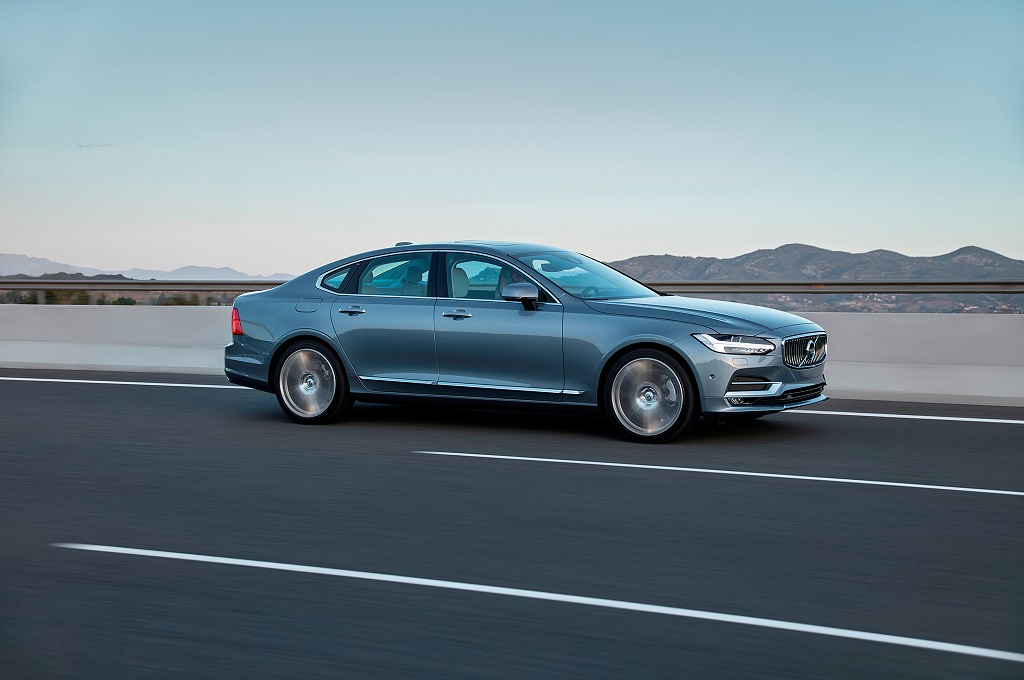 Volvo'nun yeni amiral gemisi S90 İstinye Otokoç'ta