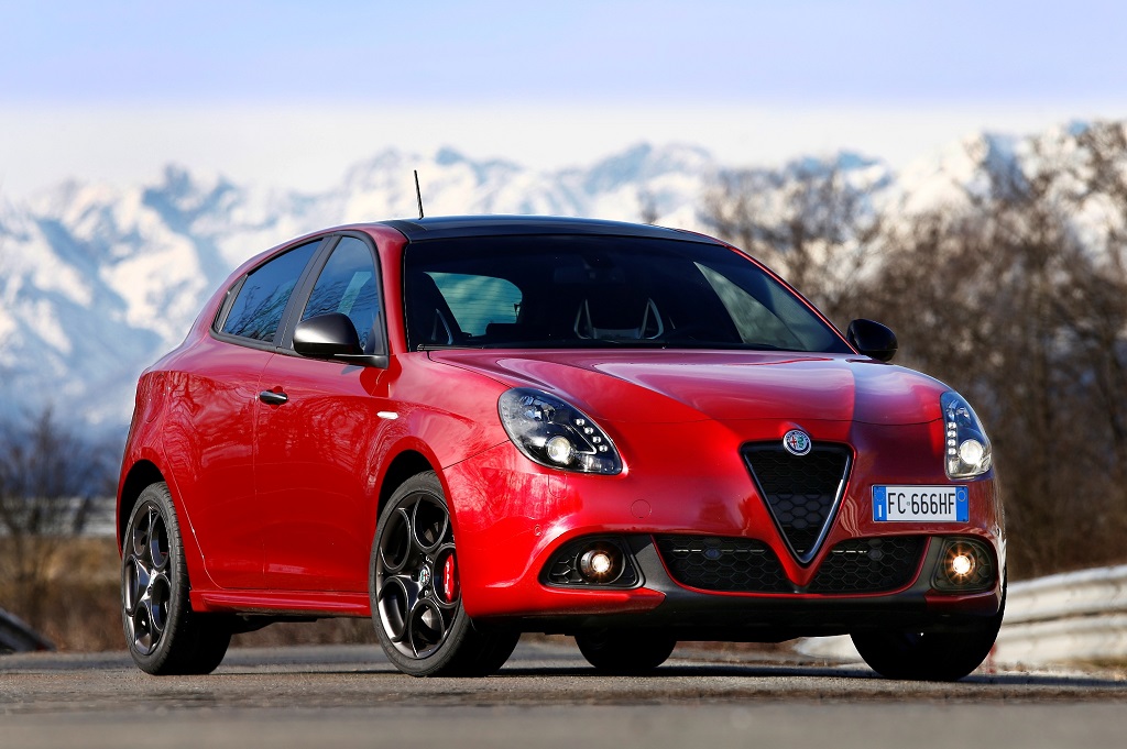 Alfa Romeo’dan yarısı şimdi yarısı seneye fırsatı