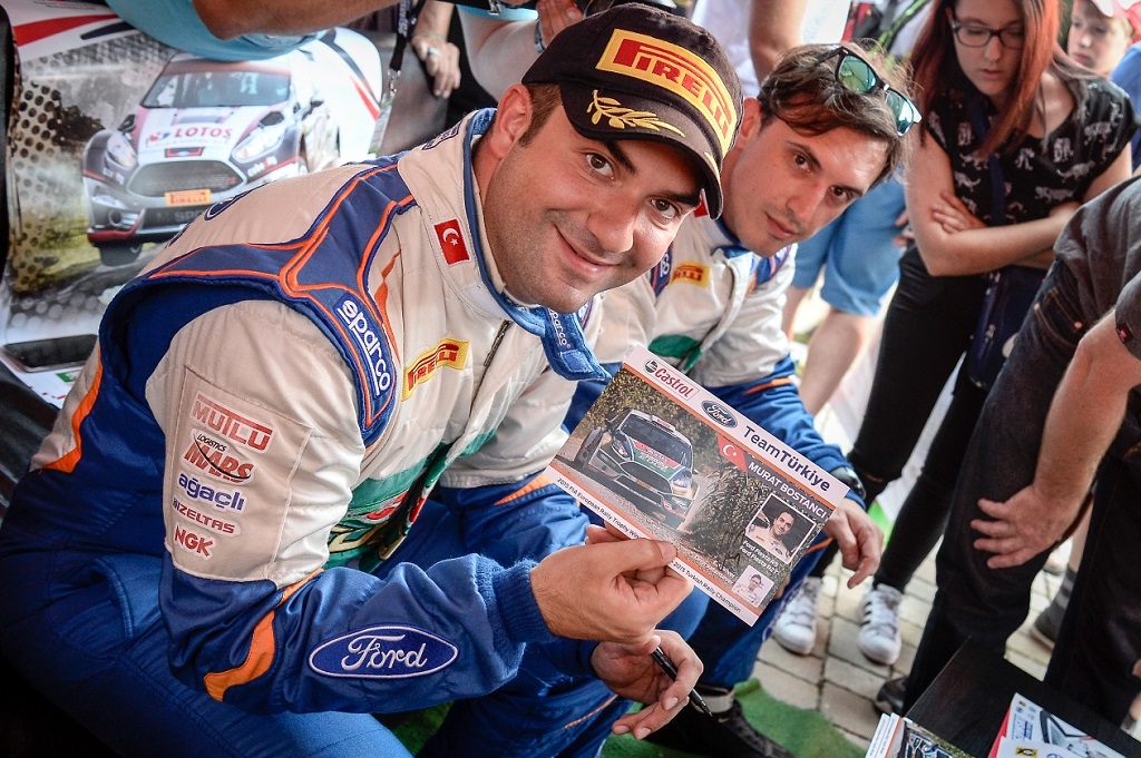 Castrol Ford Team Türkiye Kıbrıs'ta zirveyi hedefliyor