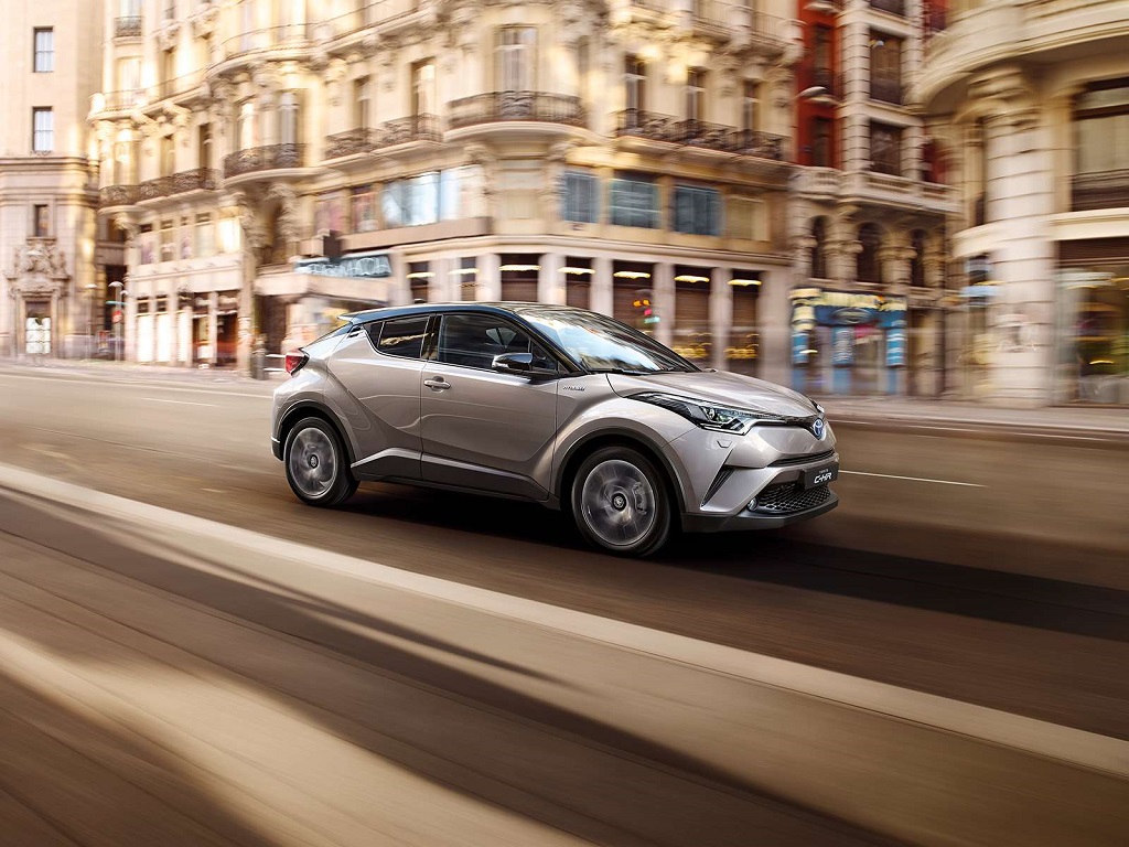 Hibrit Toyota CH-R için geri sayım başladı!