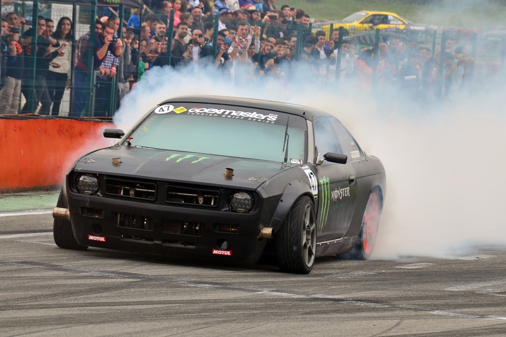 Drift Şampiyonası lideri Timur Pomak oldu