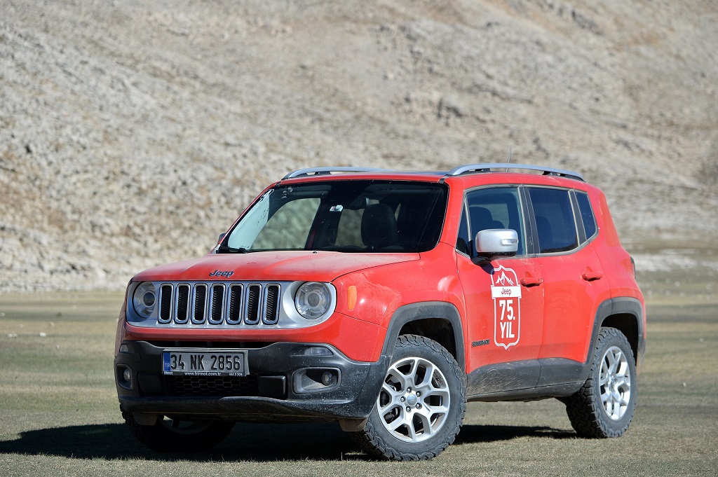 Jeep'ten “Yarısı Şimdi Yarısı Seneye” kampanyası