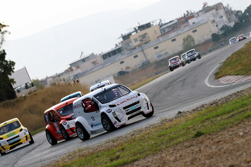 V1 Challenge final yarışı İzmir'de heyecan yaşattı