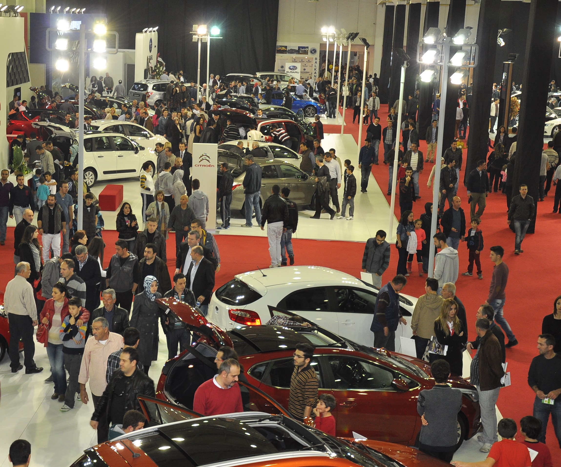 Otomobil ve Hafif Ticari Araç Pazarı 2016 Yılı Kasım Ayında %44,6 Arttı.