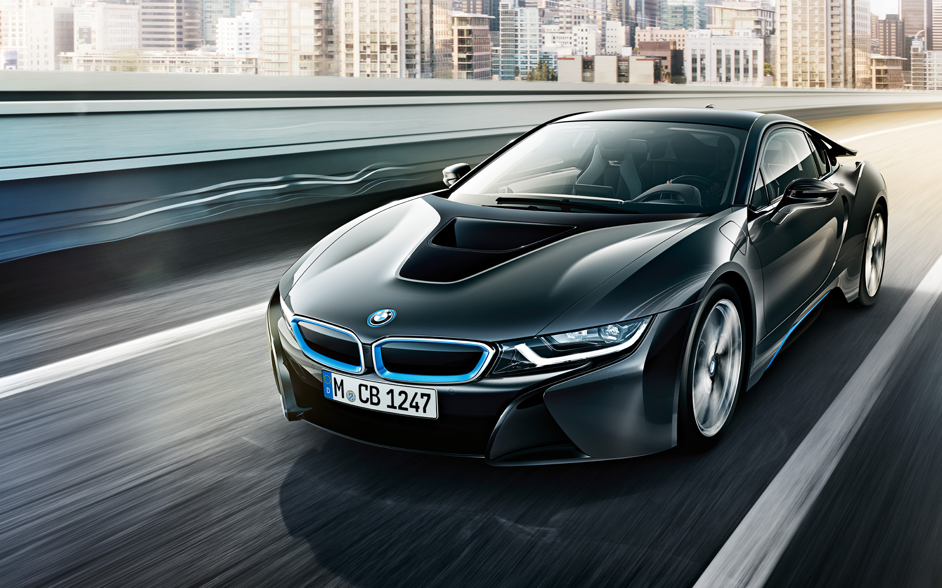 BMW i8 makyajlanıyor.
