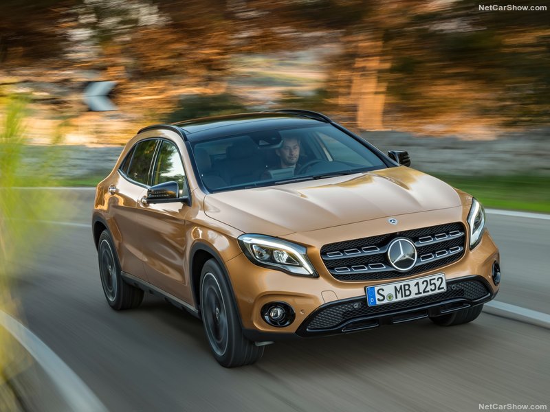 Mercedes-Benz GLA makyajlandı.
