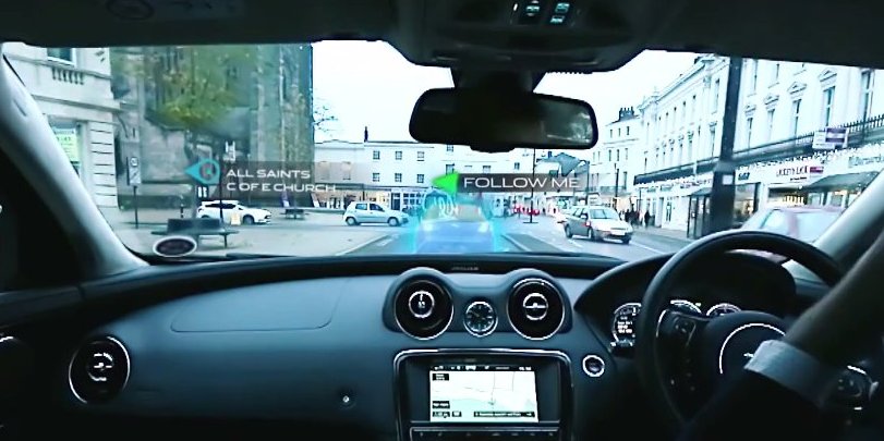 Akıllı ön camlar, otomobilin içindeki yeni reklam panoları olarak görülüyor.