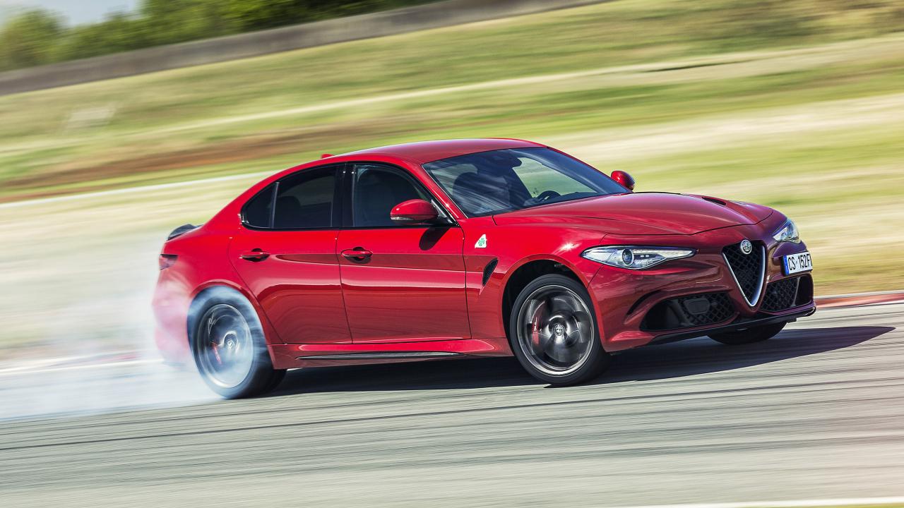 Alfa Romeo Giulia'nın Türkiye fiyatları belli oldu.