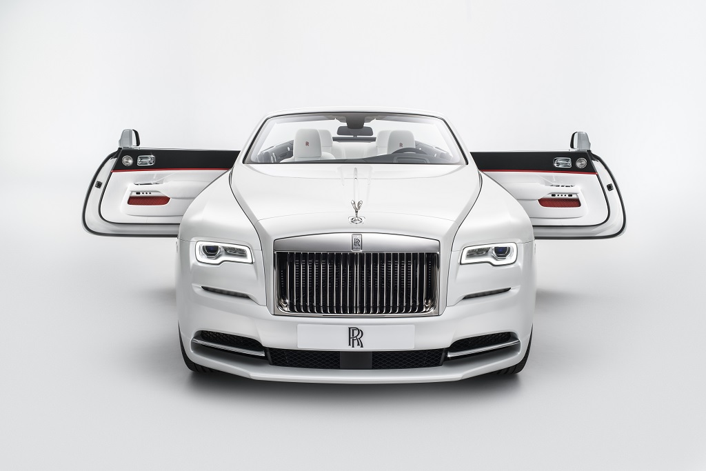 Rolls-Royce yeni koleksiyonunu duyurdu